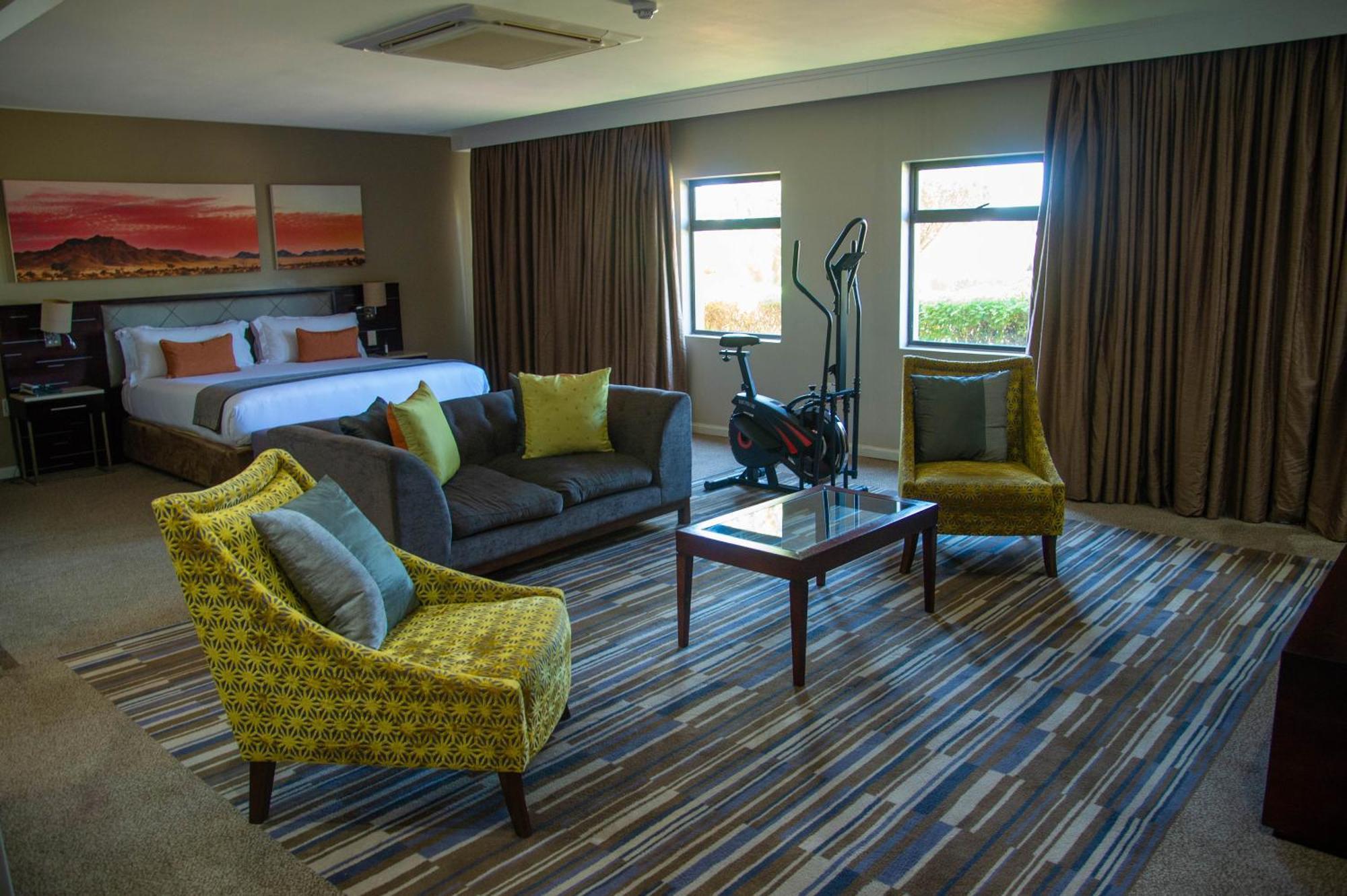 Cresta Mahalapye Hotel Ngoại thất bức ảnh